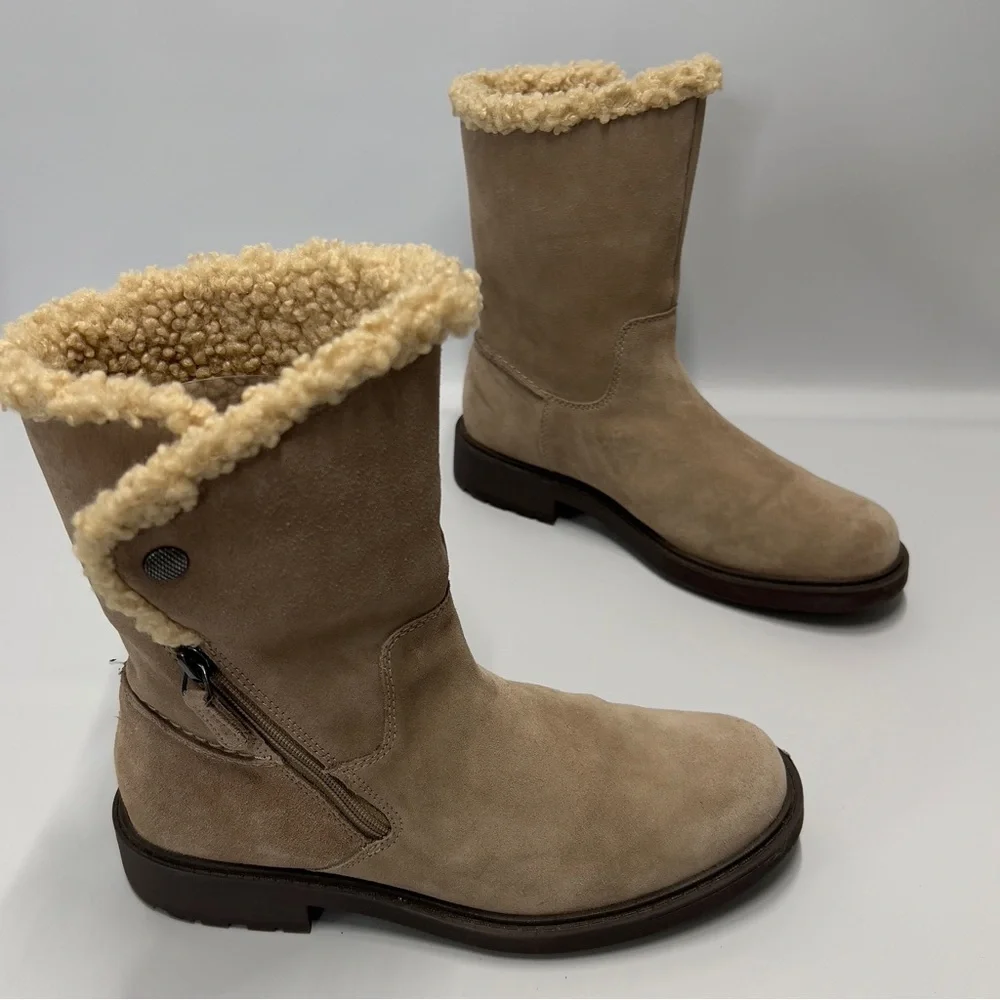 CLARKS Sherpa lined Suede Winter Outdoor Boot
